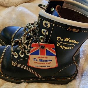 Dr. Martens "Cappers" boots  Air Wair made in England boot US sz 7, UK 5